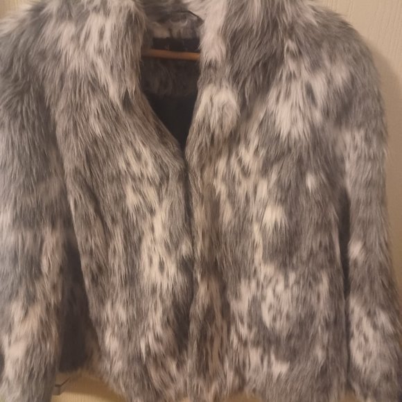 STYLE & CO. FAUX  FUR JACKET - Picture 3 of 5